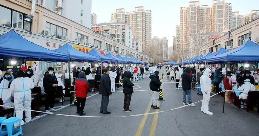 赞抗疫英雄七言律诗,赞抗疫医护诗词