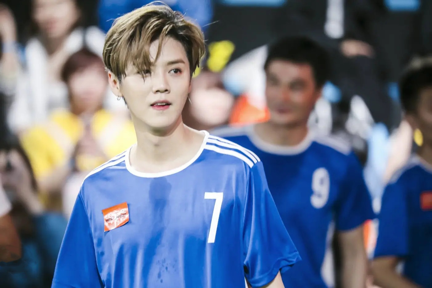 被娱乐圈耽误篮球运动员,被耽误的电竞明星鹿晗