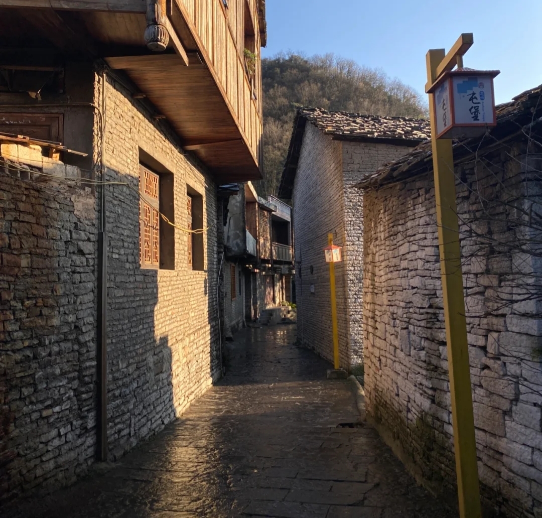 贵州这个很穷的小城市，距贵阳1.5小时，却是鲜为人知的避暑胜地