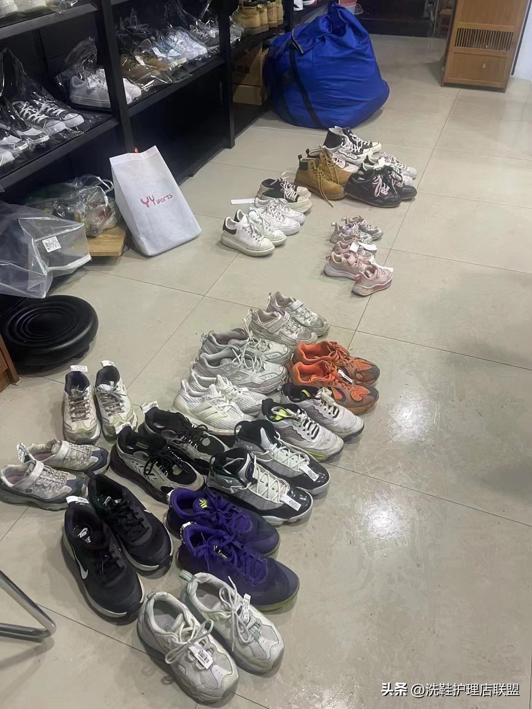 洗鞋店一年赚30万,90后开了一家洗鞋店