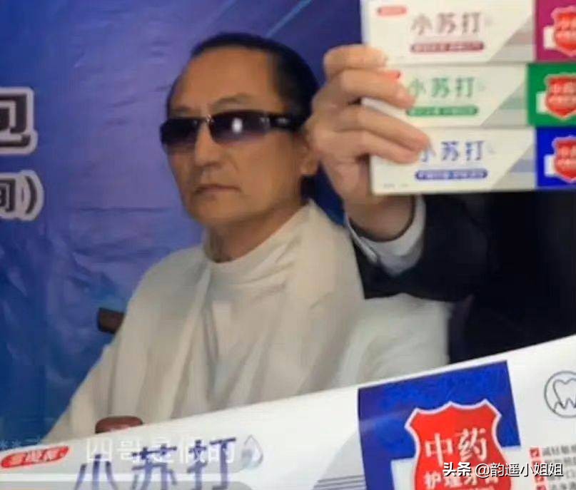 谢贤赌博欠债被抓,谢贤演赌神被扔下楼