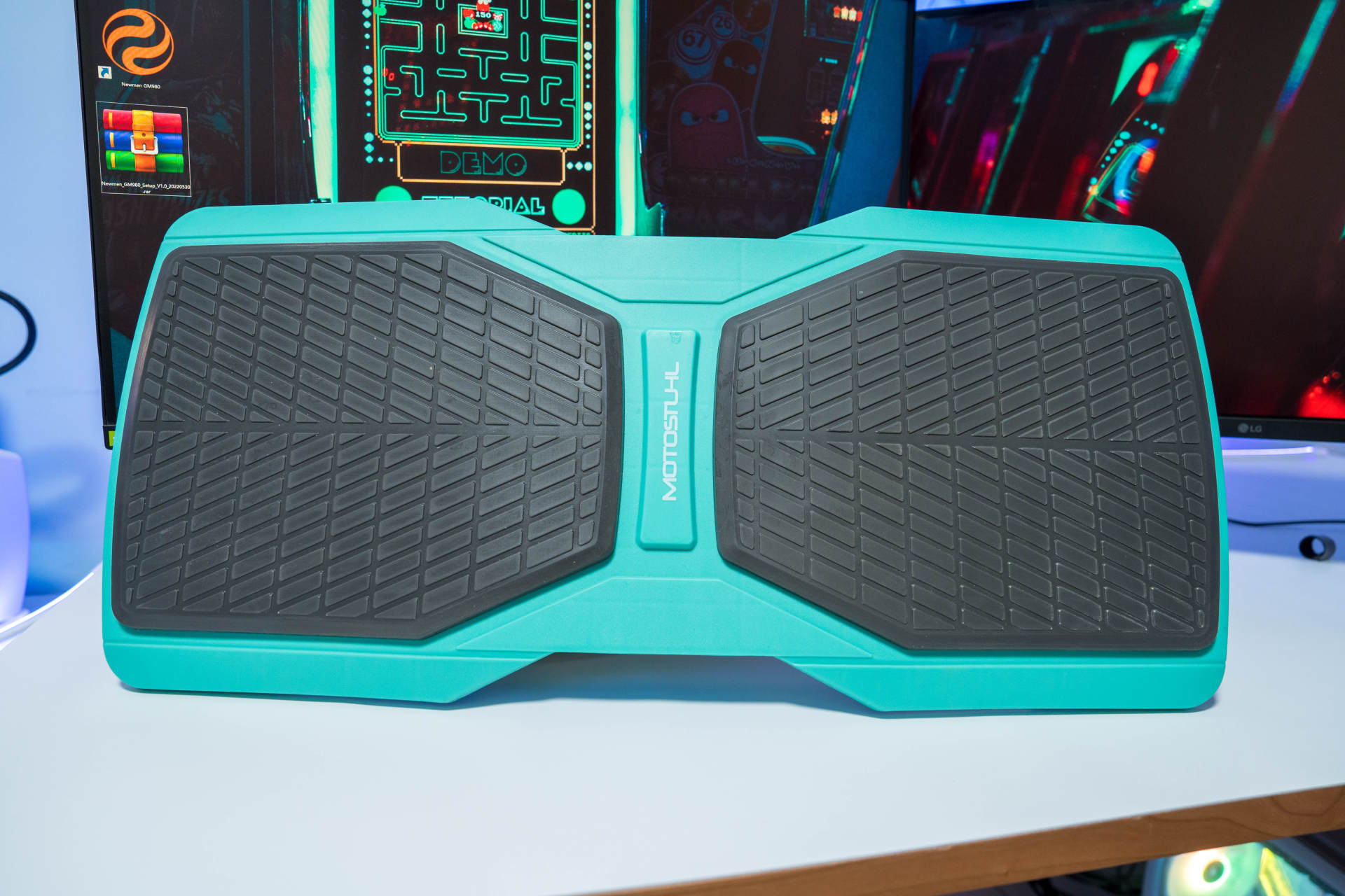 乱七八糟的电脑桌,笔记本电脑桌桌椅