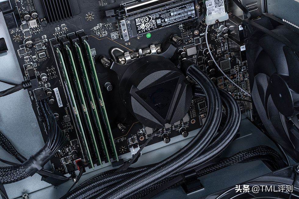 来自旗舰顶配的快乐—微星宙斯盾Ti5（12th）游戏主机评测