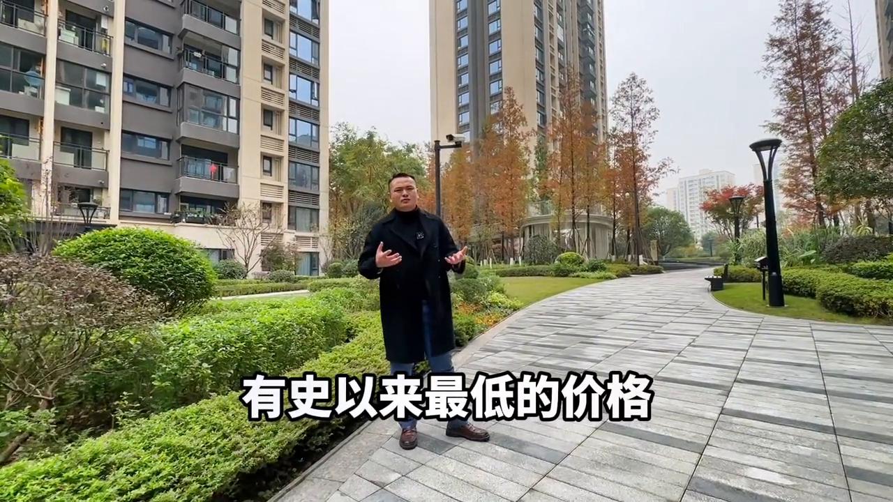 这个就看大家的手速了,业主裤衩儿都不见了!