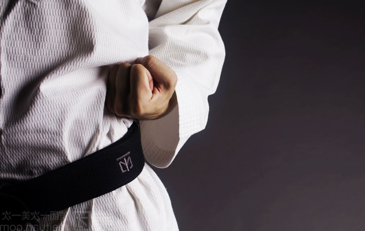 孩子遭遇校园霸凌反打,校园霸凌被受害者家长暴打