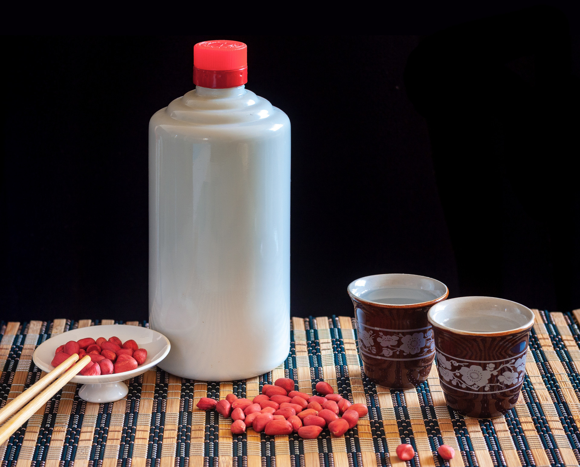 298元一箱茅台原浆酱香酒是假的吗,1万元一瓶的茅台是真的吗