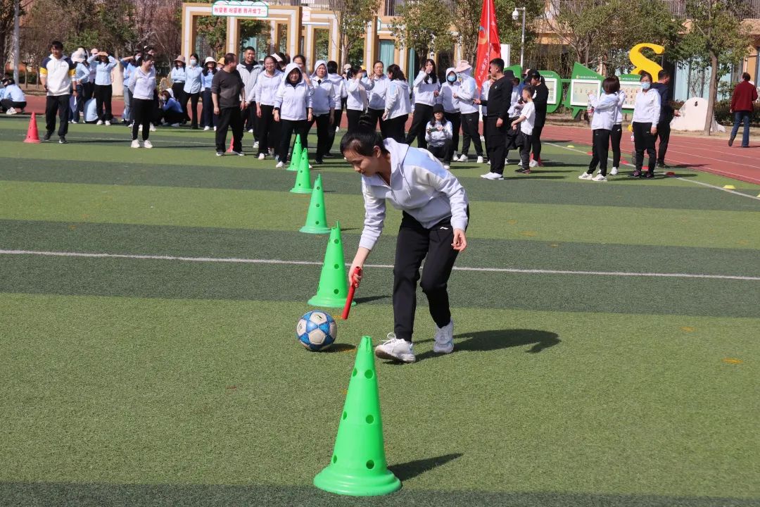 趣味运动会，精彩半边天——惠济区江山路中心学校举行三八节活动