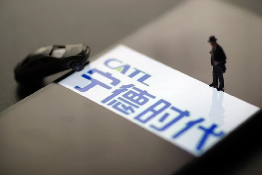 法国率先向中国汽车打响了第一枪！马克龙：我们并不是保护主义者