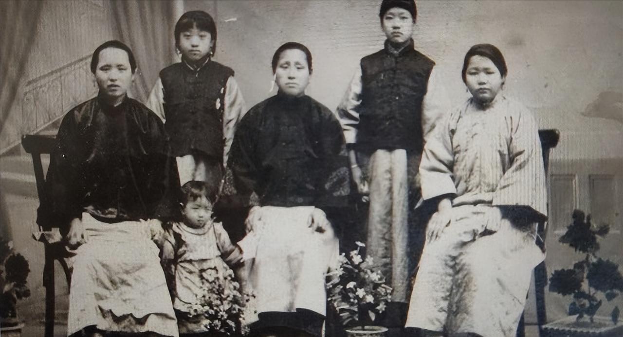 1989年，台湾老兵遗孀回大陆寻亲，40岁儿子冷漠回拒：我不缺娘