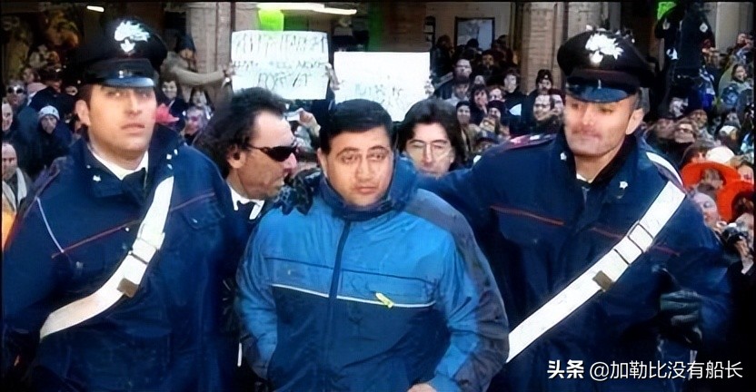 连续无缘世界杯的残酷事实是否让人更怀念02与06年的蓝衣军团？