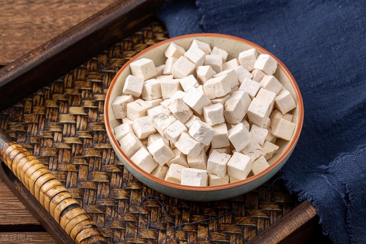 睾丸潮湿的中医辨证治疗,睾丸潮湿中医怎么辨证