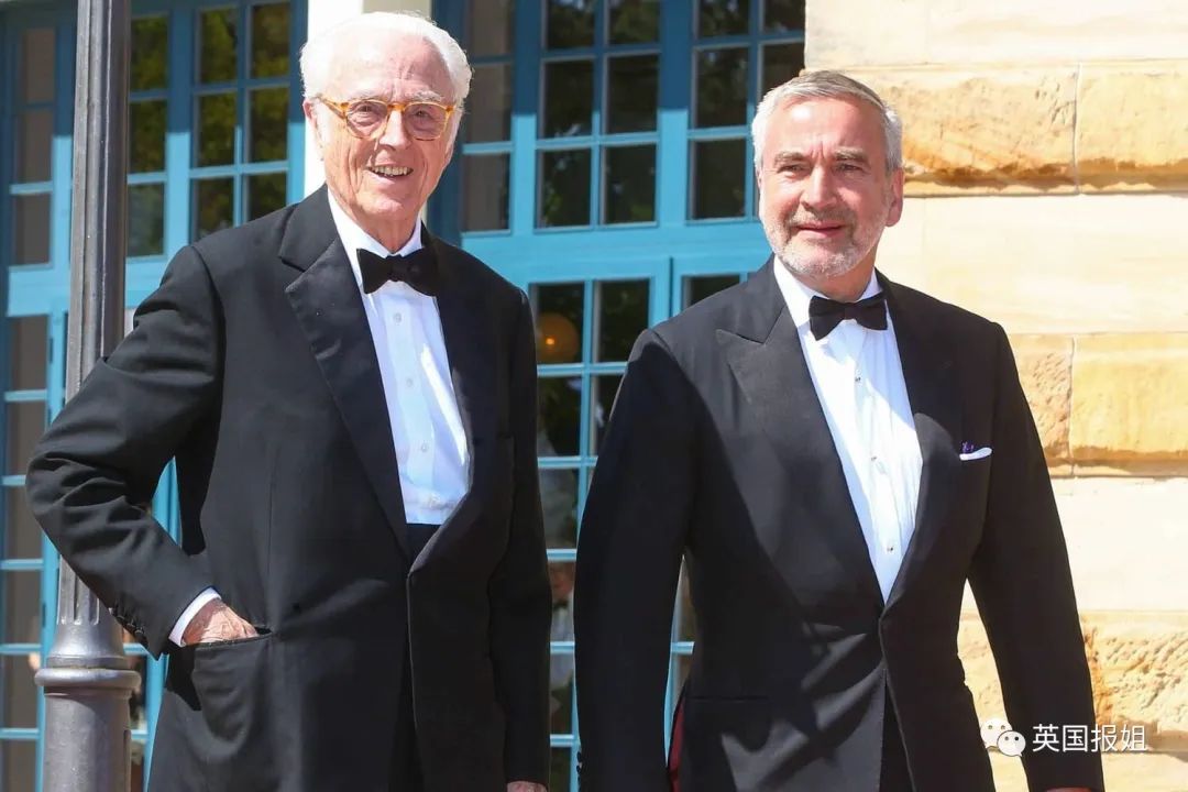 威廉凯特大婚,威廉凯特婚礼王室标准照