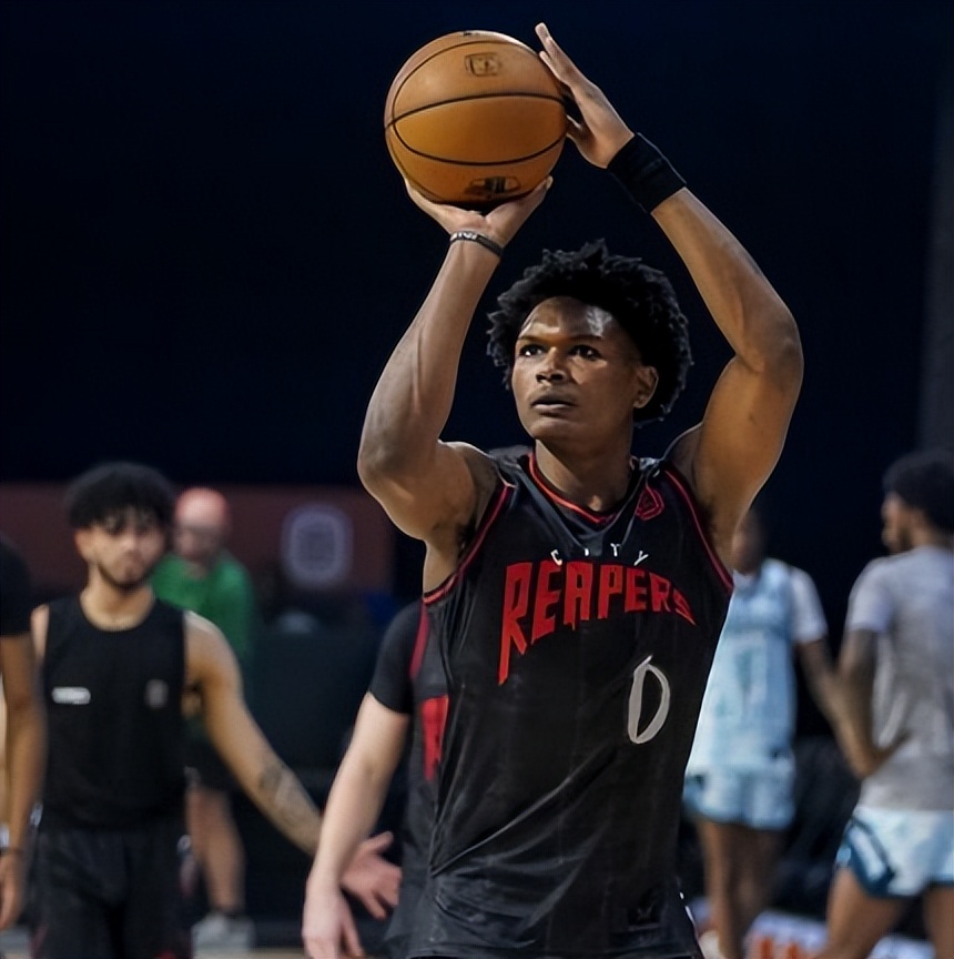 21分钟8助攻！1米73后卫希望加盟火箭，乌度卡有意16+6新秀奥萨尔