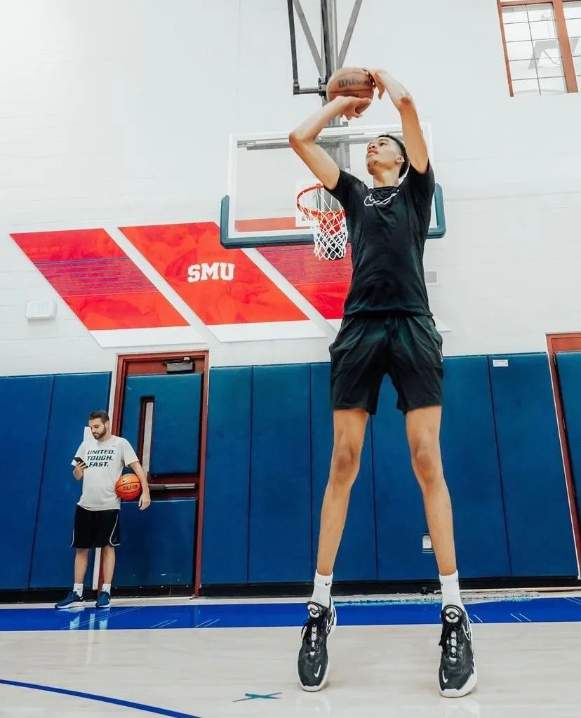 字母哥34+18+9三球替补,35号杜兰特34号字母哥