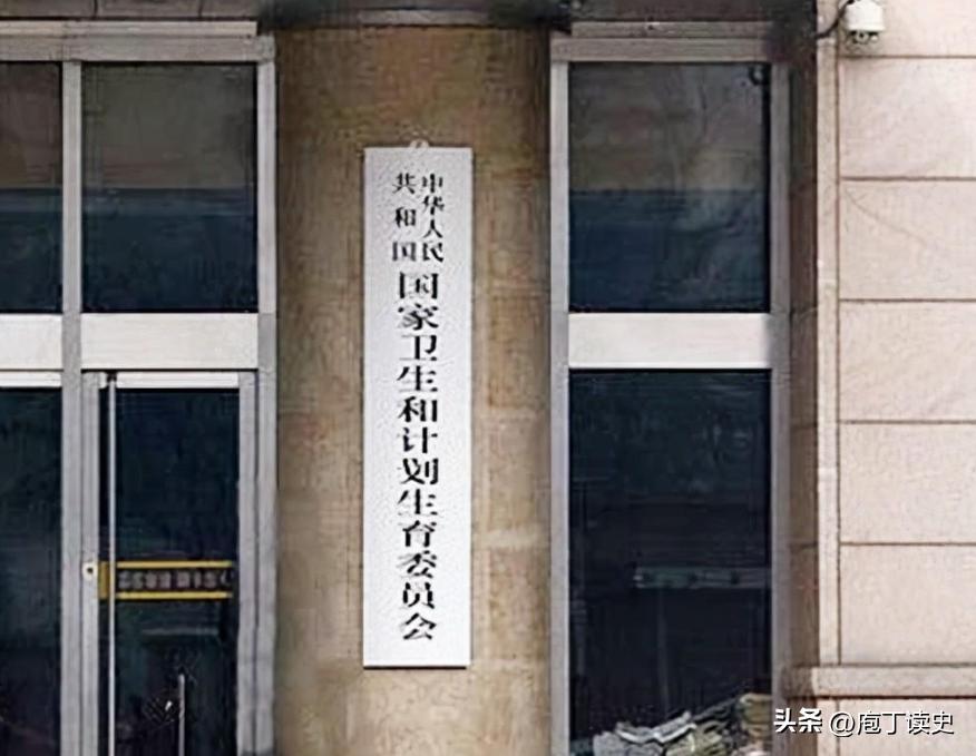 高校女生兼职有多残酷,女厕所高薪兼职骗局