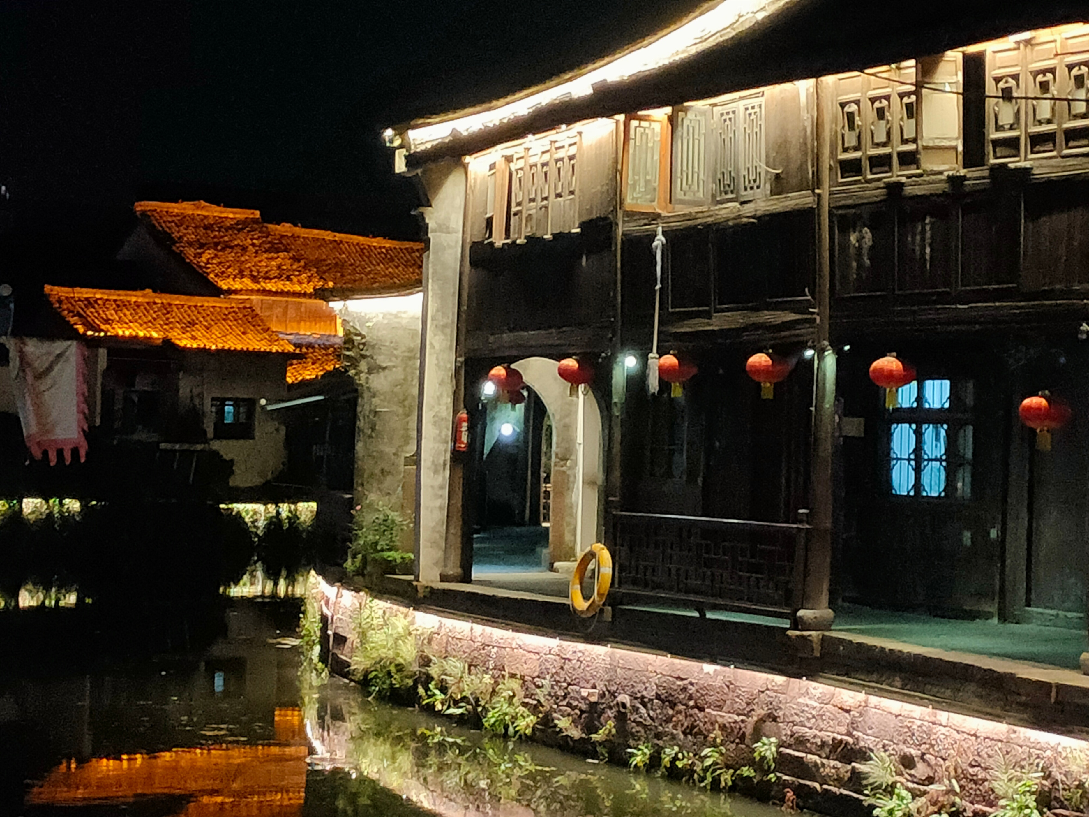 品味千年老街的悠长古韵,品味千年古镇别样风情