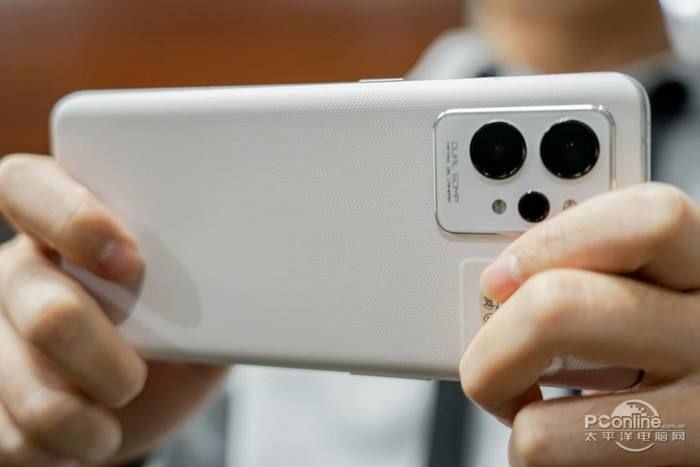 手感和什么都是特别好的手机,手感和颜值最好的手机不接受反驳