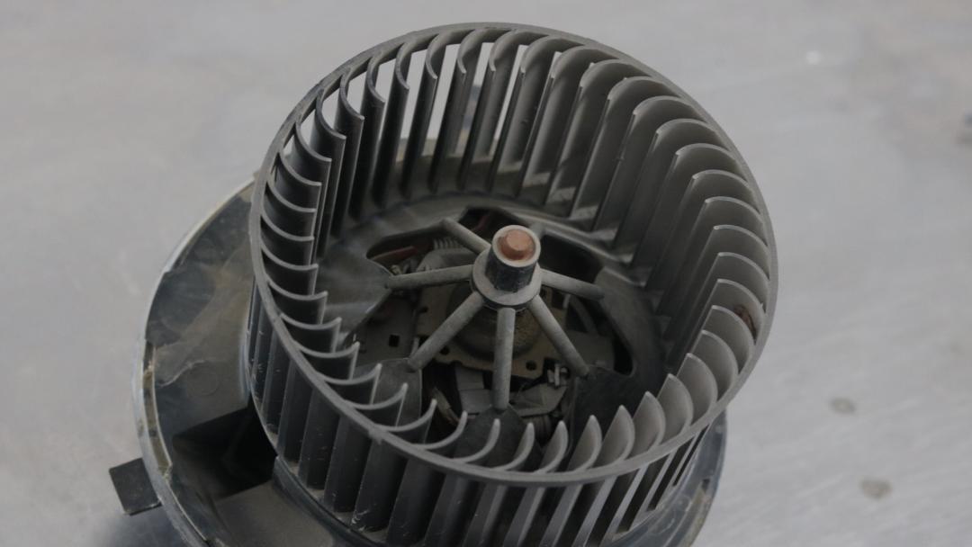 翻新整备一台老x5,13款宝马x5整备翻新