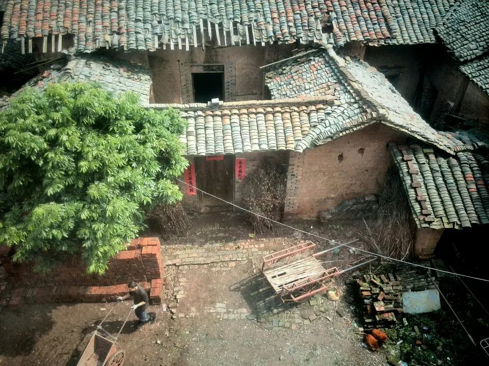 梦境深处,梦境中的老房子