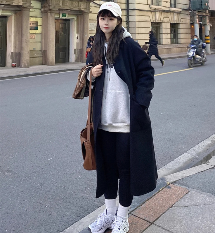 大衣卫衣叠穿怎么搭配好看,大衣卫衣叠穿搭配