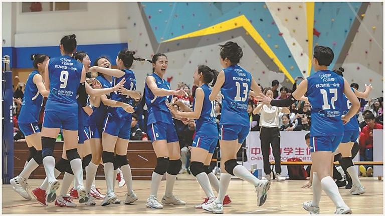 基层体教融合的“铁力范本”：小城校队，何以登顶？