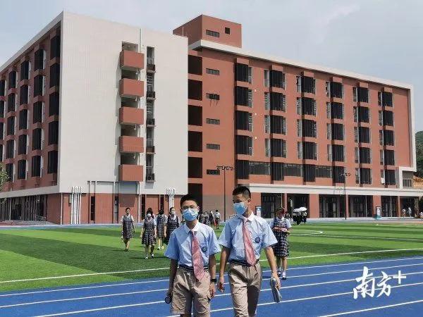 离开天海越荔就没有学位房了吗？这学校牛上天了