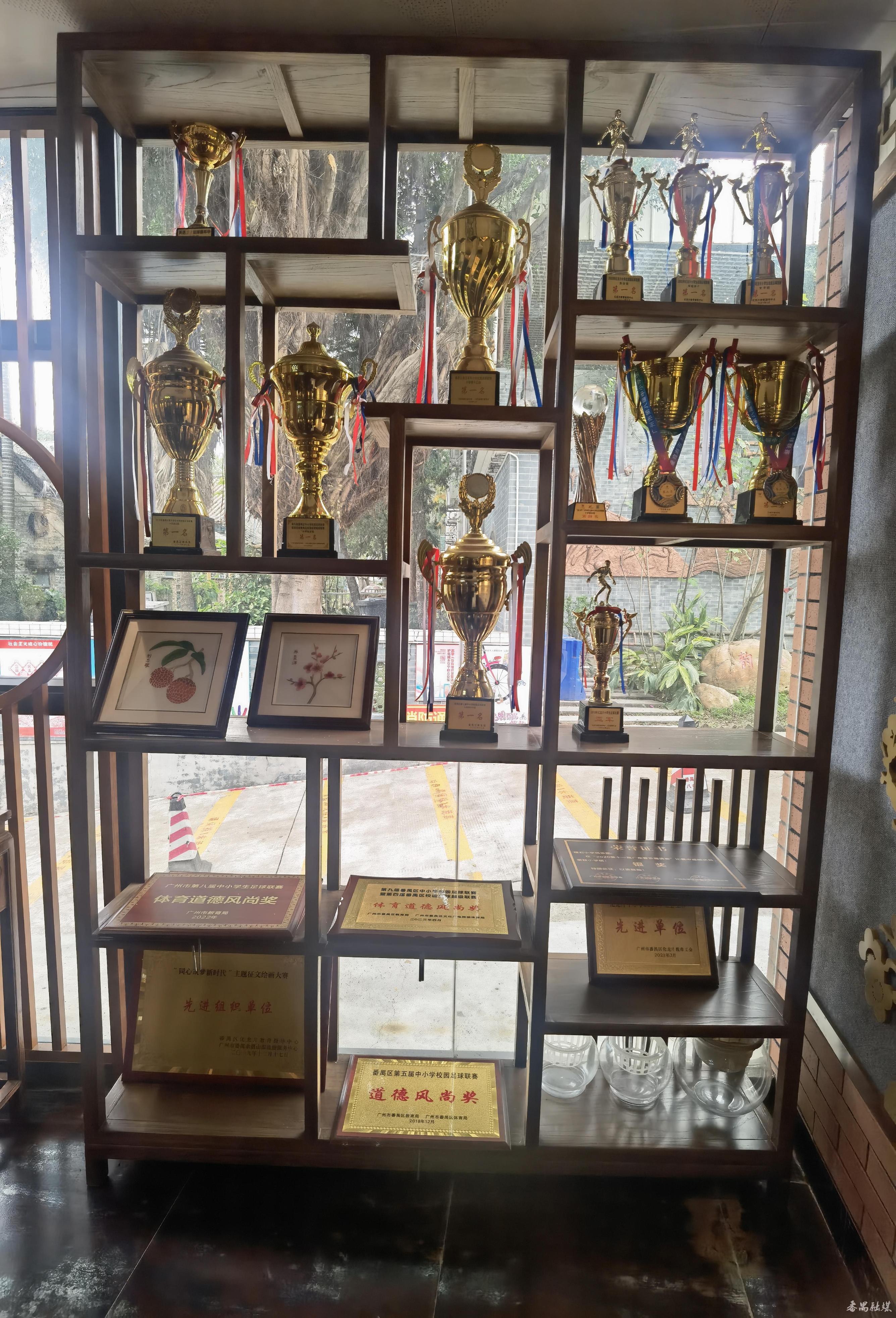 校园足球风采,校园风采人文风采