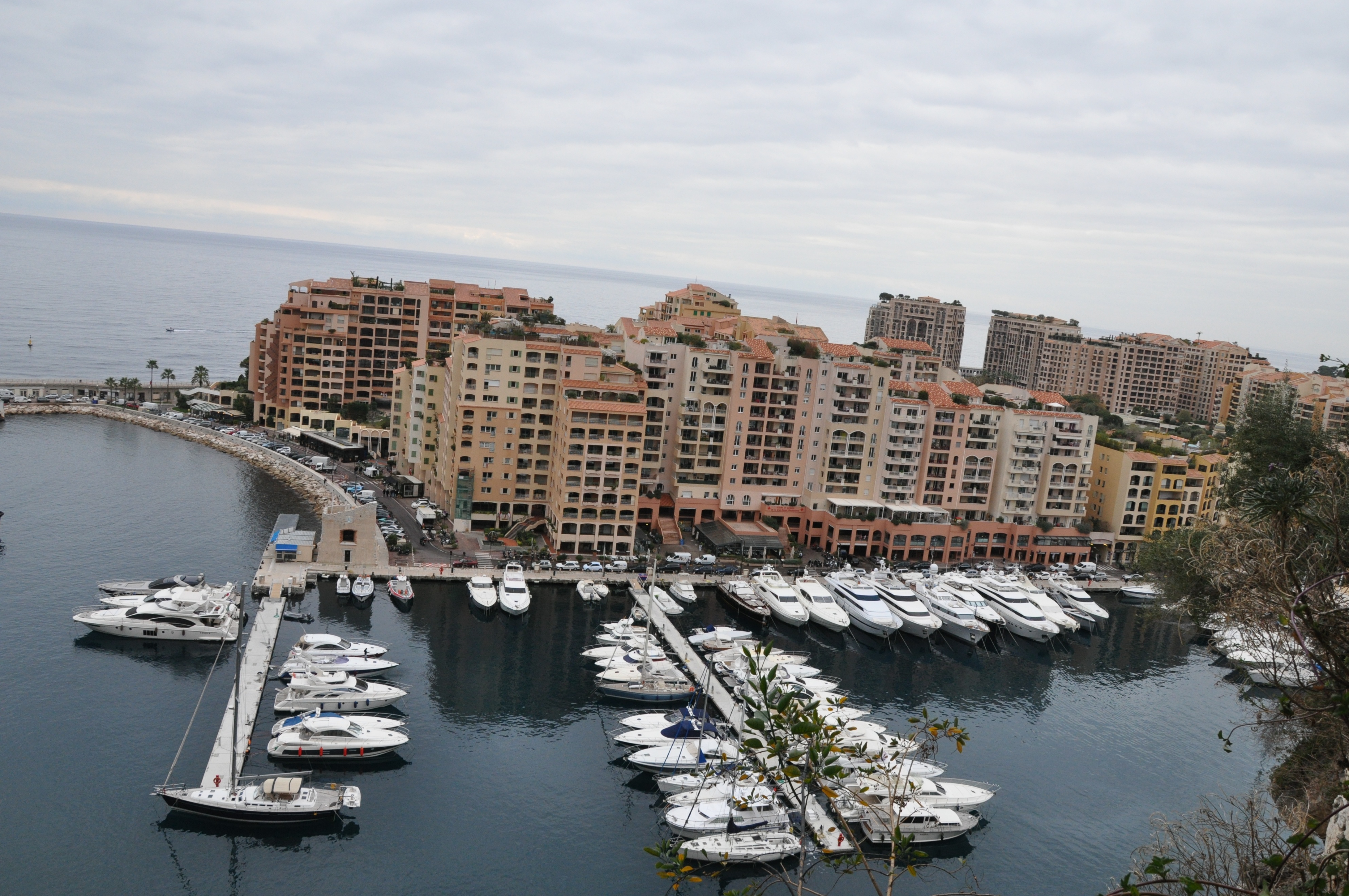 摩纳哥：拥有巨大财富的世界第二小国家，奢华的旅游度假胜地