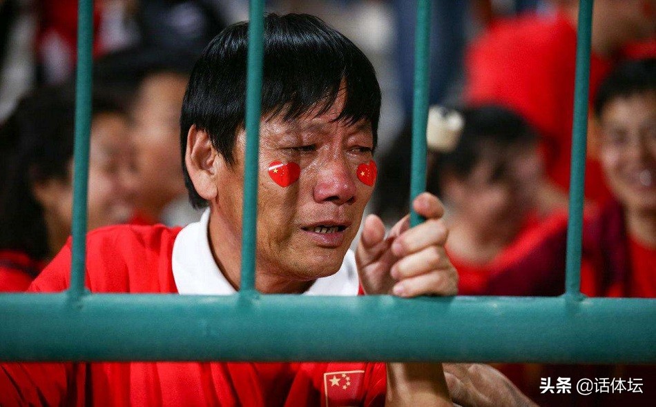 “骂1句国足,大红大紫”,你们扪心自问:到底是谁在蹭流量?
