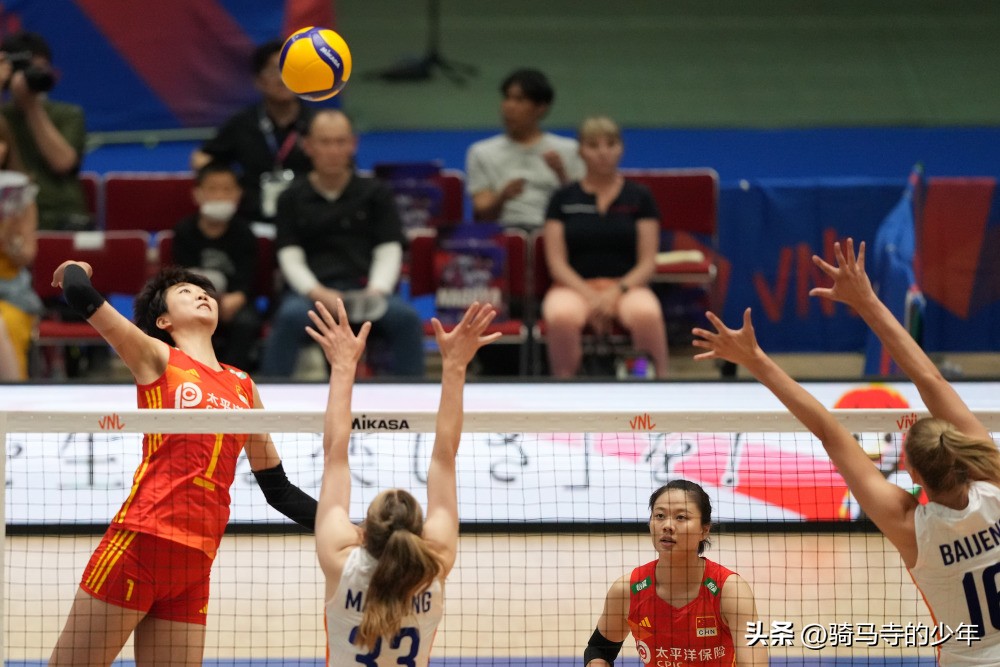 19年女排中国对战日本全局回放,中国女排战胜日本女排第三局比赛