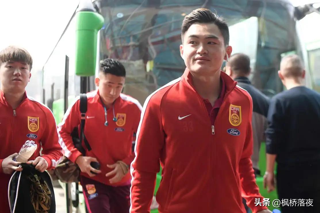 2场4助攻国足20岁新星闪耀欧洲,8场8球助国足粉碎25年魔咒