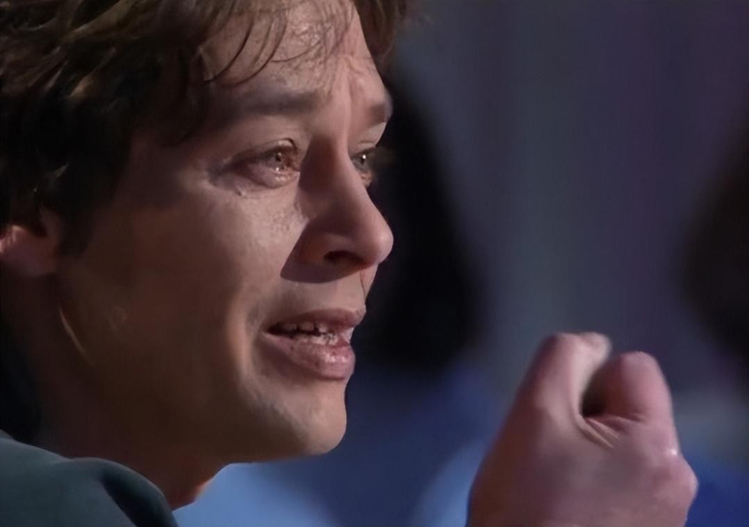 阿兰德龙颜值巅峰佐罗,阿兰德龙佐罗年轻照片