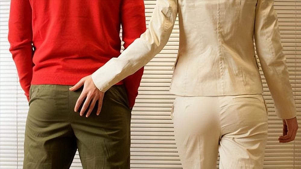 女性屁股上为啥也会长毛？能不能直接刮掉？为了健康，最好了解下