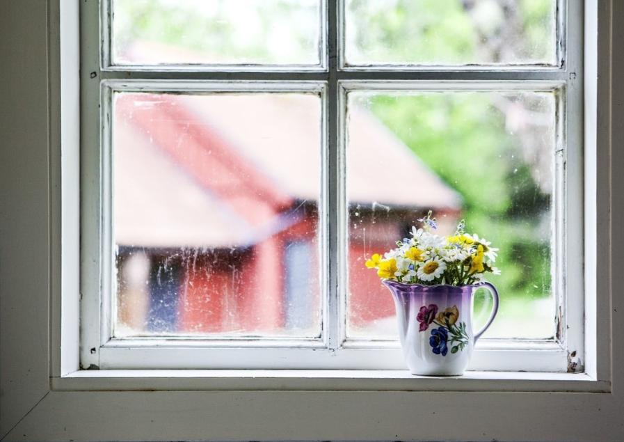 为什么门窗关着家里还有灰,为什么门窗关得很严屋里还有灰尘