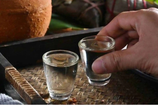 白酒敢在执行标准和配料表造假吗,为什么说白酒配料表都造假