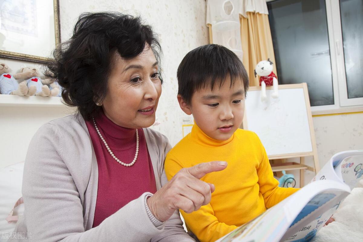 5岁小女孩胆小什么都怕,5岁小女孩胆小怕生怎么办