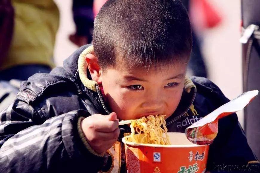 盘点不同年代的方便面,8090年代的方便面有哪些