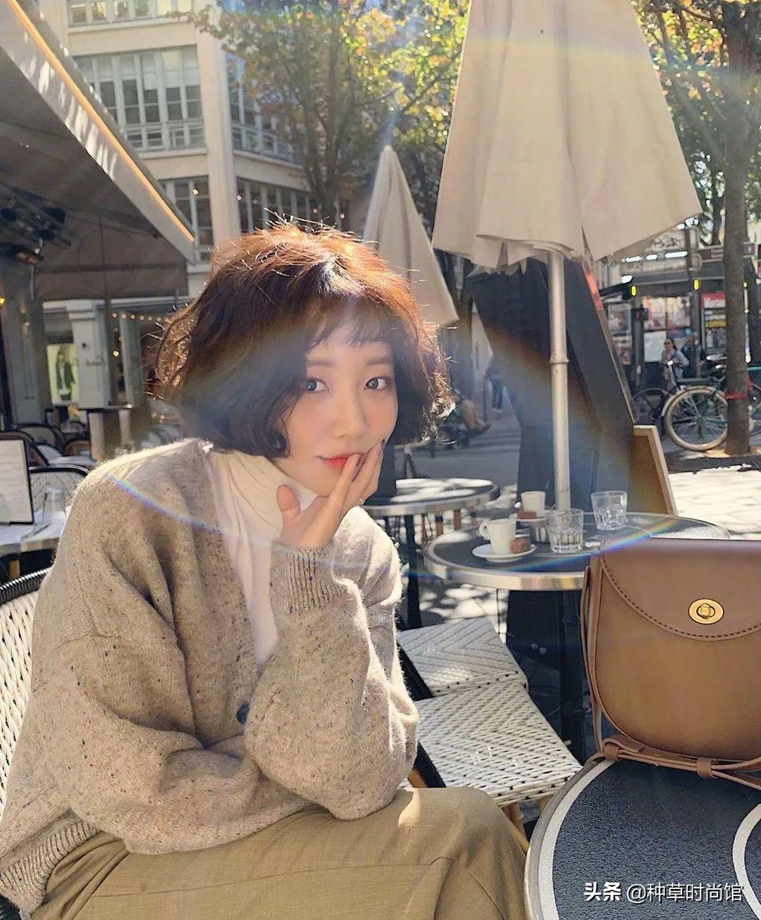 八字刘海怎么打理才不会显头秃,12岁圆脸头秃长发适合剪什么刘海