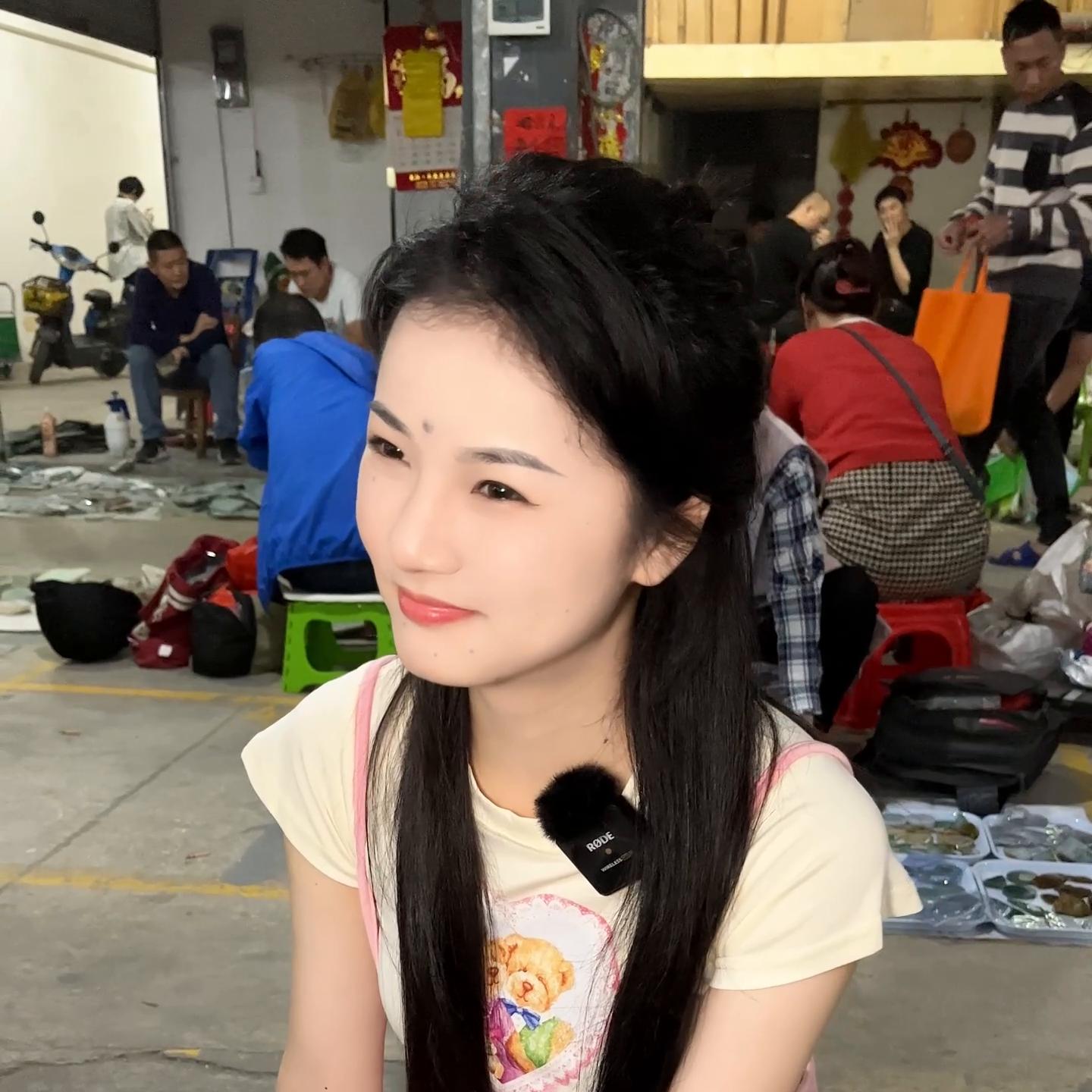 翡翠立体自在观音,9800翡翠