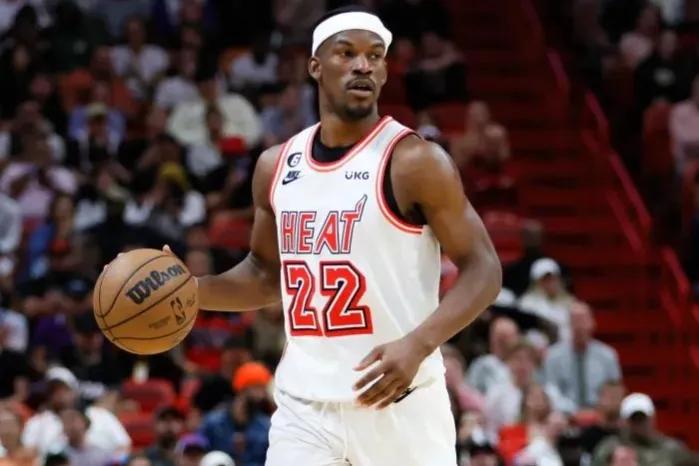 美媒评新赛季10大控卫库里第一,美媒统计20-21赛季各位置平均年薪