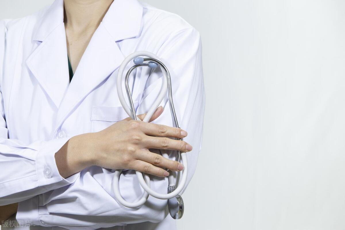 简直是离谱:浙江某女子做阴超时遇到男医生,事后:他摸我下面!