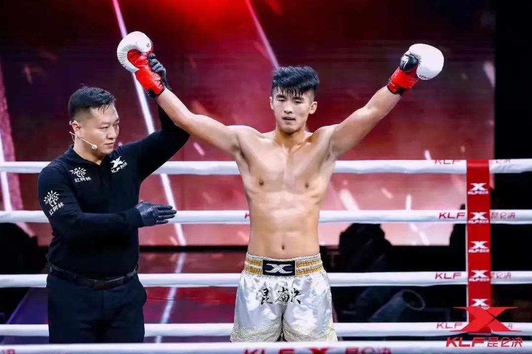 裁判石峥,裁判员石峥