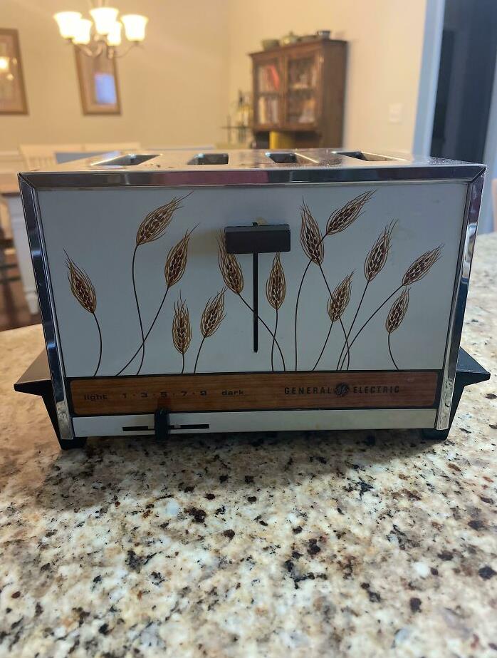 歪果网友分享童年回忆照片,外国网友分享意外翻出的东西