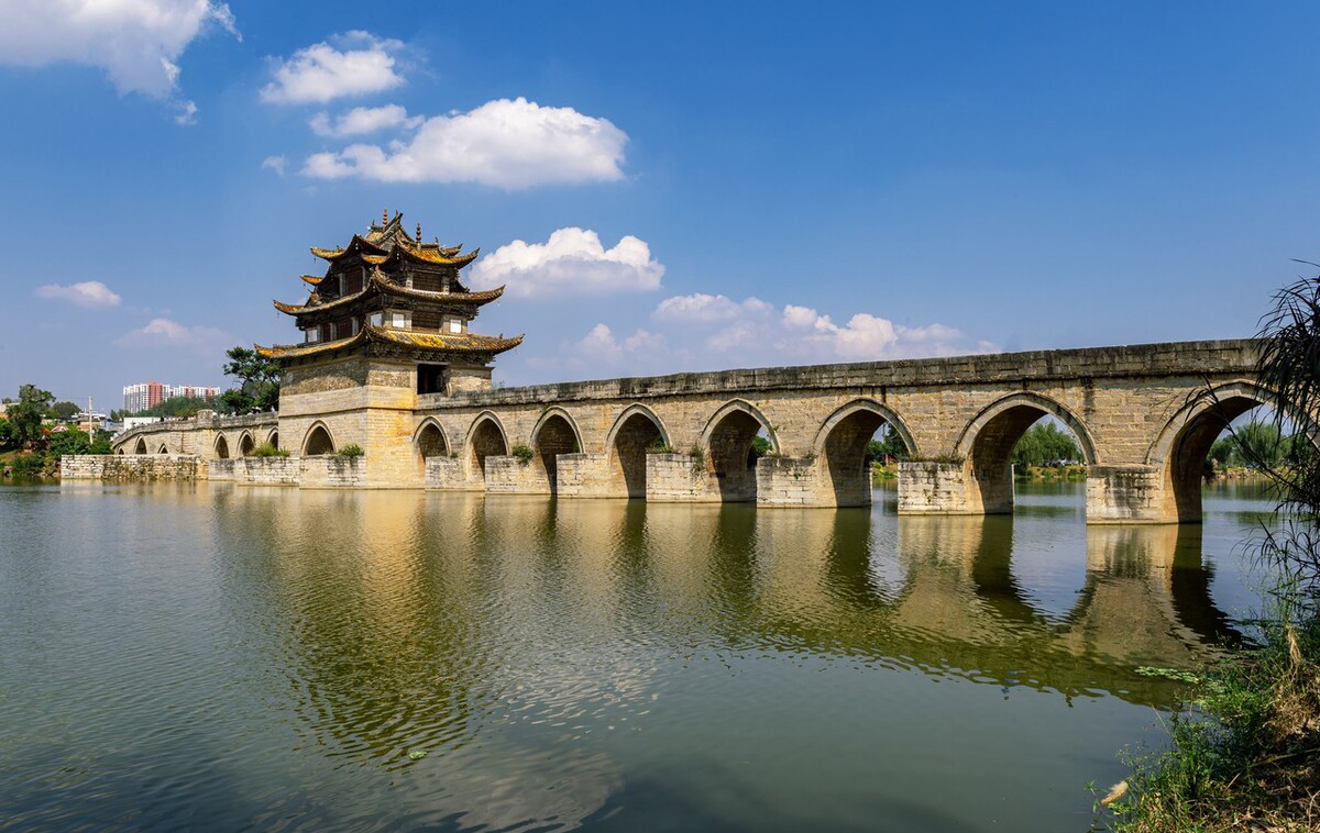 云南建水临安古城,云南适合穷游的古城