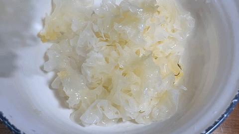 银耳怎么泡发才粘稠好吃,银耳怎么泡发才能煮出胶