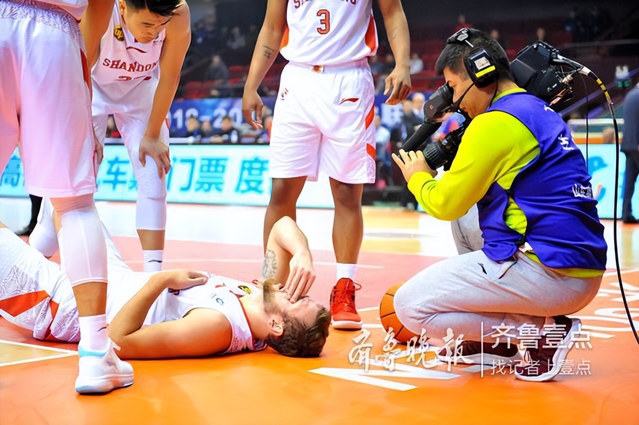 篮板王莫泰尤纳斯,莫泰尤纳斯以前在哪里打球