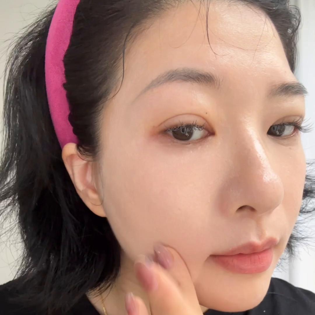 干皮怎么选卡姿兰安瓶粉底液,卡姿兰安瓶粉底液油痘肌