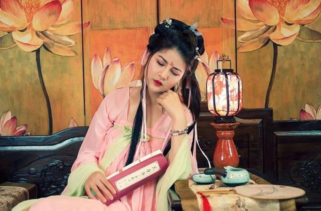 “万恶淫为首，百善孝为先”，其实这淫指的不是色，很多人误解了