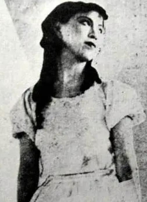 中南海放映内部电影,*青江**参演的电影引争论,*小平邓**:以后不要放