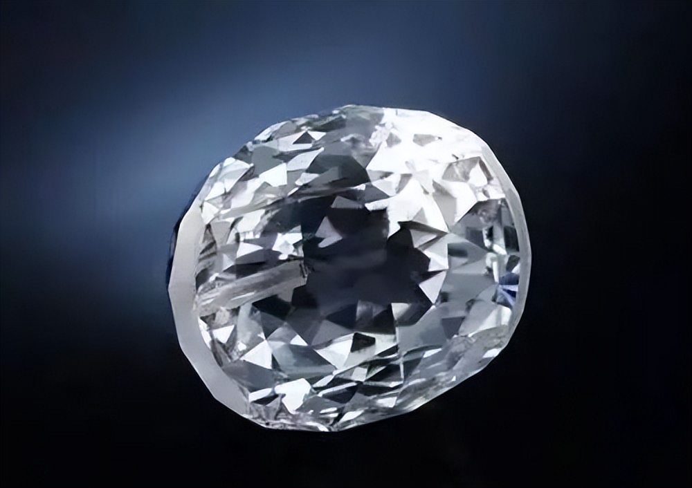 107克拉祖母绿，189克拉钻石，凯瑟琳女皇的珠宝库究竟有多丰富？